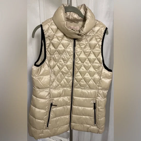 Philosophy Women's Metallic Light Khaki Quilted Vest - Picture 1 of 8